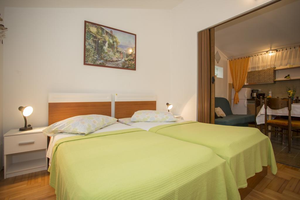 Apartments Pula 1618 Екстер'єр фото