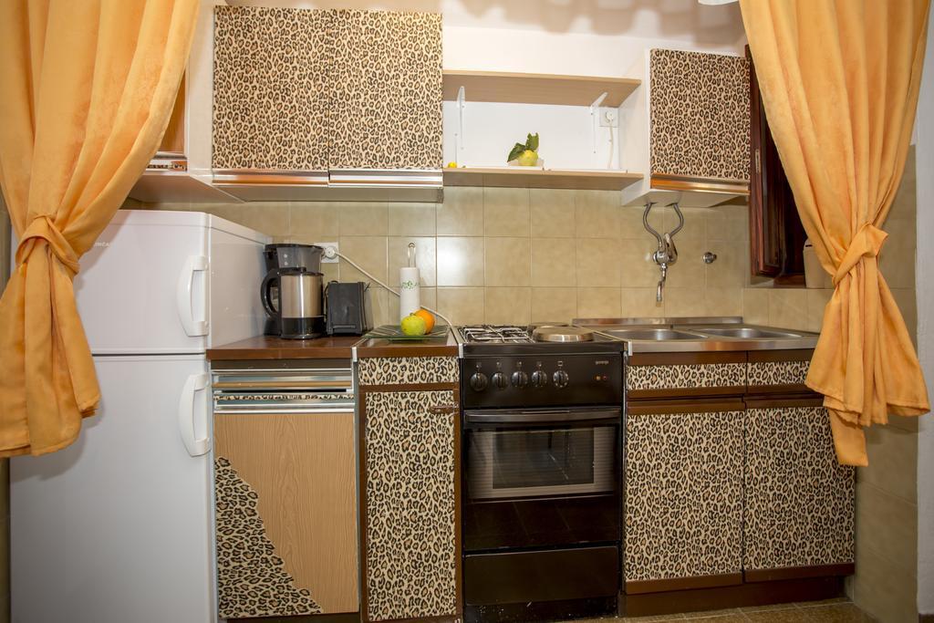 Apartments Pula 1618 Екстер'єр фото